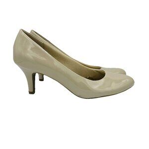 Life Stride Heels Womens Size 8.5 M Beige Soft System Pump Slip On Parigi Shoes